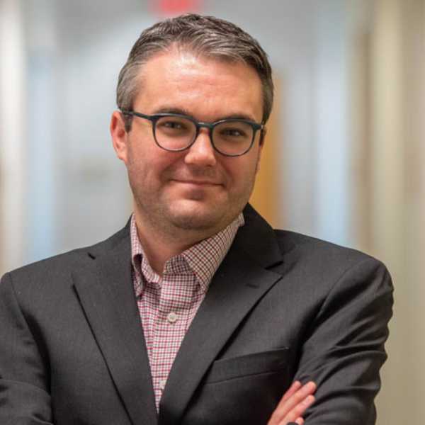 Christopher Owens headshot