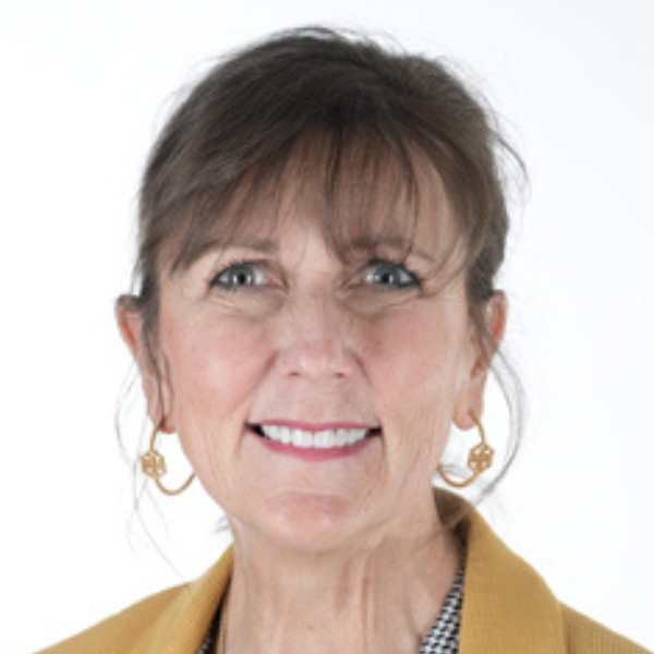 Elisa McNeill headshot